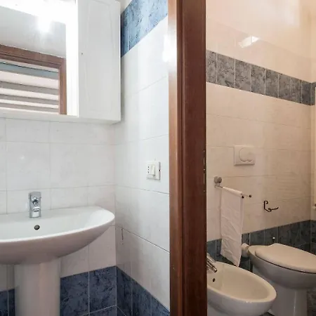 Altido Spacious Apt For 4 In Residential Area With Free Parking *