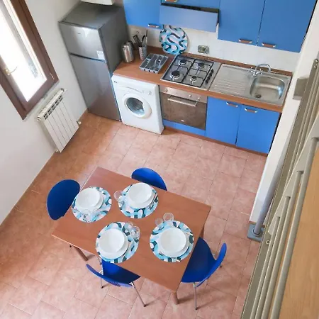 Апартаменты Altido Spacious Apt For 4 In Residential Area With Free Parking *